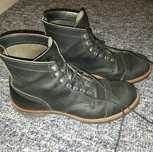 Red Wing - Iron Rangers size 11 D (black)
